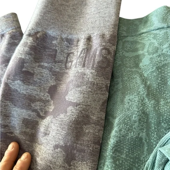 Two Pairs of gymshark Patterned Leggings- S - Picture 5 of 5